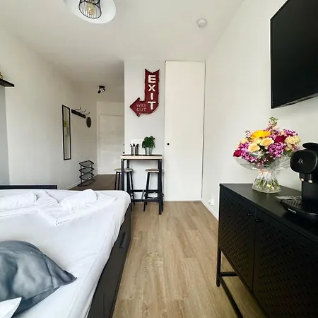 Cosy Avec Parking Prive - Rer A - Proche Paris & *